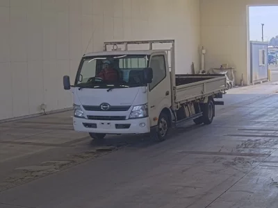 Hino DUTRO  с аукциона в Японии