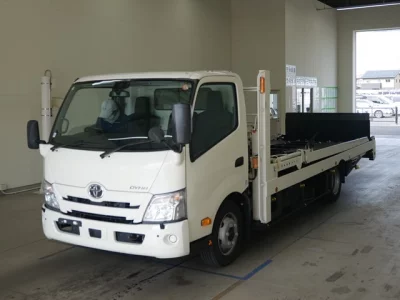 Toyota DYNA  с аукциона в Японии