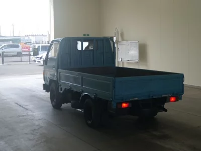 Toyota DYNA  с аукциона в Японии