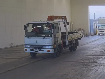 Toyota DYNA  с аукциона в Японии