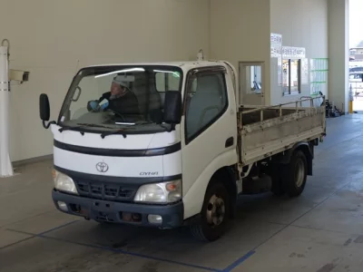 Toyota DYNA  с аукциона в Японии