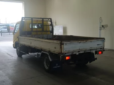 Toyota DYNA  с аукциона в Японии