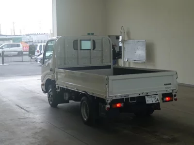 Toyota DYNA  с аукциона в Японии