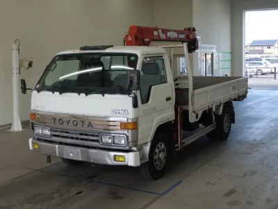 Toyota DYNA  с аукциона в Японии