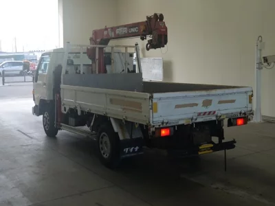 Toyota DYNA  с аукциона в Японии