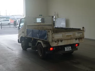Toyota DYNA  с аукциона в Японии