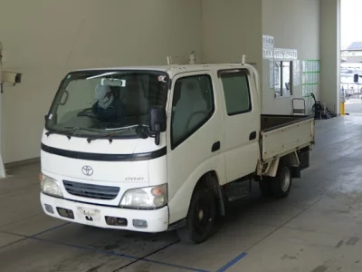 Toyota DYNA  с аукциона в Японии