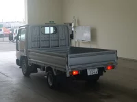 Nissan ATLAS лот № 1824 оценка 3.5  с аукциона в Японии 1