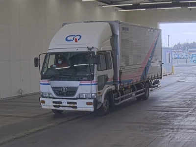 Nissan TRUCK  с аукциона в Японии