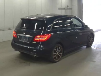 Mercedes-Benz B CLASS