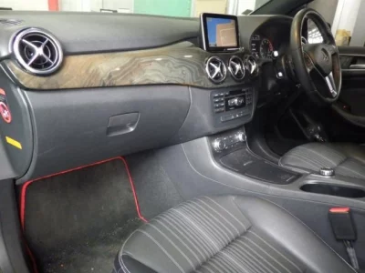 Mercedes-Benz B CLASS