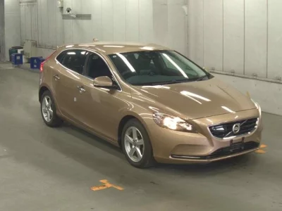 Volvo V40