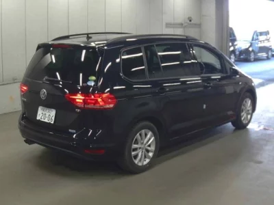 Volkswagen GOLF TOURAN