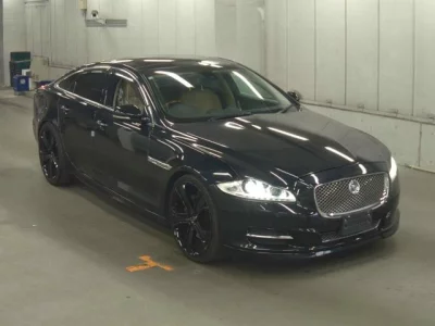 Jaguar XJ SERIES