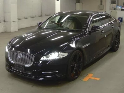 Jaguar XJ SERIES
