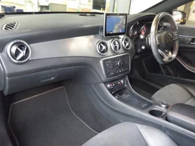 Mercedes-Benz CLA CLASS