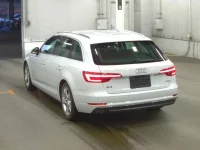 Audi A4 лот № 562 оценка 4  с аукциона в Японии 4