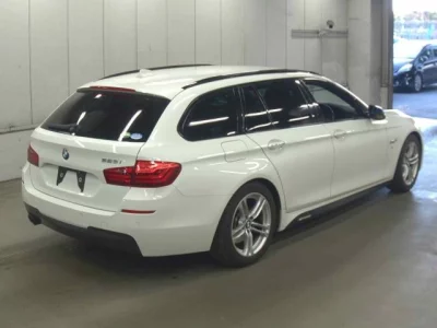 BMW 5-Series  с аукциона в Японии