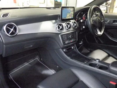 Mercedes-Benz GLA CLASS