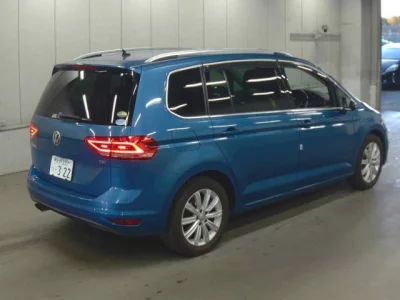 Volkswagen GOLF TOURAN