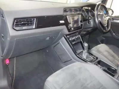 Volkswagen GOLF TOURAN