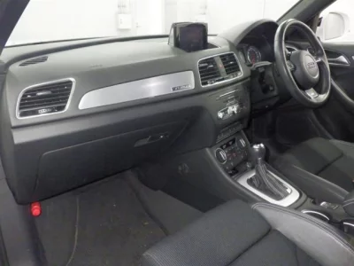 Audi Q3  с аукциона в Японии