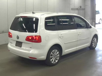 Volkswagen GOLF TOURAN