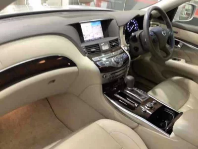 Nissan FUGA  с аукциона в Японии