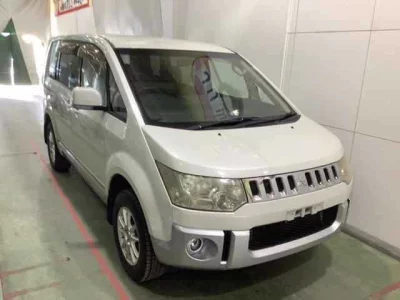 Mitsubishi DELICA D5