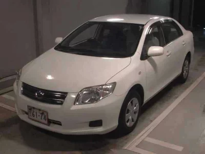 Toyota COROLLA AXIO  с аукциона в Японии