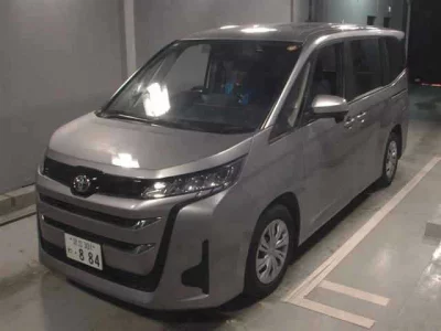 Toyota NOAH  с аукциона в Японии