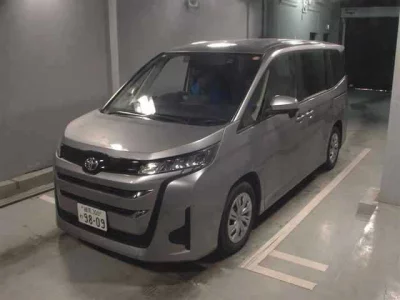 Toyota NOAH  с аукциона в Японии
