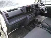 Toyota PIXIS TRUCK лот № 8209 оценка 3.5  с аукциона в Японии 7