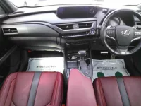 Lexus UX лот № 117 оценка R  с аукциона в Японии 7