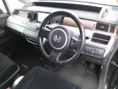 Honda STEP WAGON  с аукциона в Японии