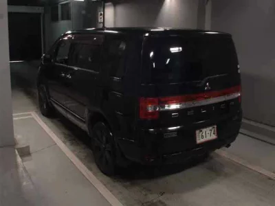 Mitsubishi DELICA D5