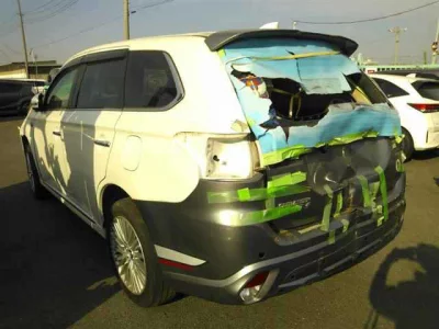 Mitsubishi OUTLANDER PHEV