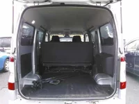 Mazda BONGO VAN лот № 4035 оценка 4  с аукциона в Японии 8