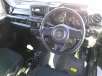 Suzuki JIMNY лот № 1069 оценка R  с аукциона в Японии 2