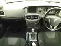 Volvo V40 лот № 8089 оценка 4  с аукциона в Японии 7