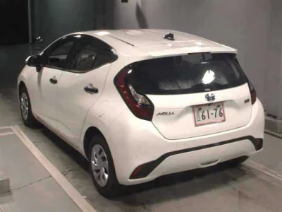 Toyota AQUA  с аукциона в Японии