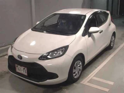 Toyota AQUA  с аукциона в Японии