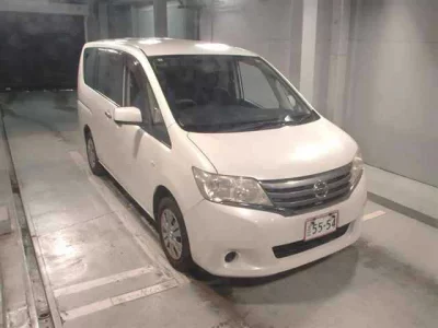 Nissan SERENA  с аукциона в Японии