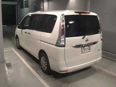 Nissan SERENA  с аукциона в Японии