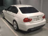 BMW 3-Series лот № 2017 оценка 3.5  с аукциона в Японии 1