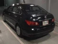 Nissan SYLPHY лот № 8043 оценка 3.5  с аукциона в Японии 1