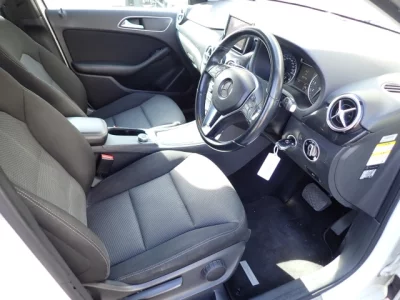 Mercedes-Benz B CLASS