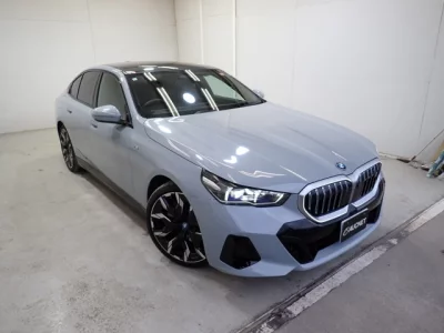 BMW i5  с аукциона в Японии