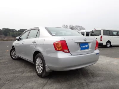 Toyota COROLLA AXIO  с аукциона в Японии