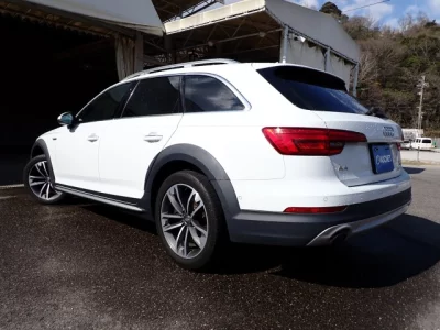 Audi A4  с аукциона в Японии